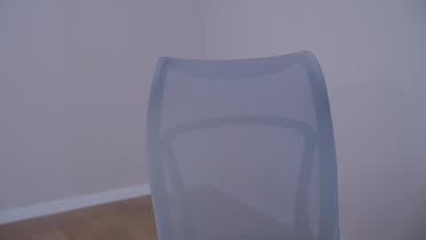 Snapshot of tiny_miracle chatting on 04/14/26, 03:40 Lyssa online show from 04/14/26, 03:40