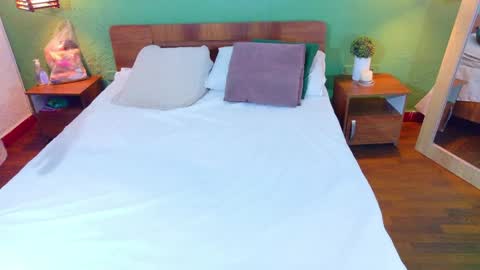 tiny_whore18 online show from 04/06/26, 04:08