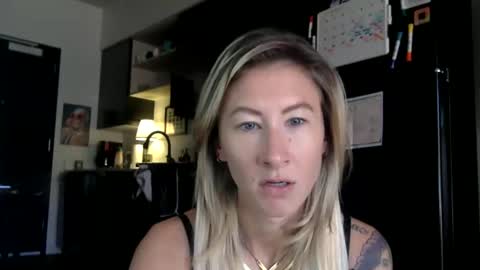 Snapshot of tinyandtatted420 chatting on 10/26/25, 04:13 tinyandtatted420 online show from 10/26/25, 04:13