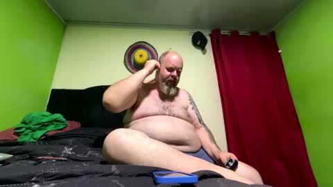 Snapshot of tinycockdeepass chatting on 12/17/25, 02:39 Jack online show from 12/17/25, 02:39