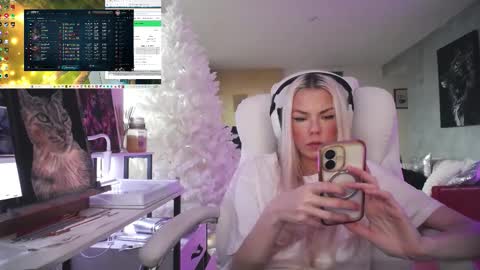 stage Kylie Sinner  brand CLITBAIT online show from 01/16/26, 12:20