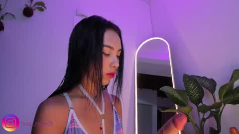 Snapshot of tinymoon_ chatting on 03/11/25, 11:37 Luna online show from 03/11/25, 11:37