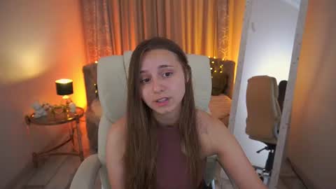 tinynataliee online show from 07/20/26, 08:11