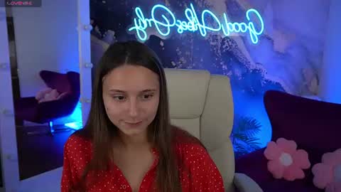 tinynataliee online show from 07/21/26, 07:27