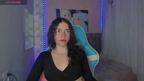 tinysophi online show from 07/22/26, 02:09