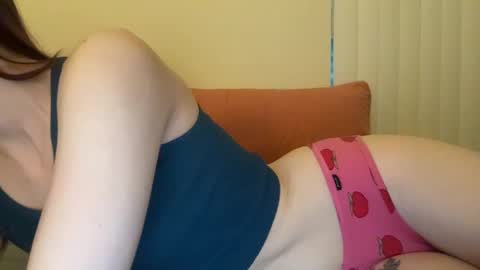 Tia online show from 03/08/25, 02:01