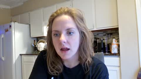 Snapshot of tinywithtiddies chatting on 10/11/25, 01:42 tinywithtiddies online show from 10/11/25, 01:42