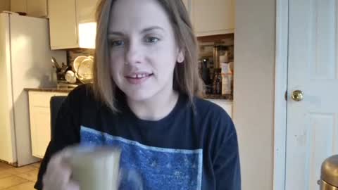 Snapshot of tinywithtiddies chatting on 11/06/25, 01:01 tinywithtiddies online show from 11/06/25, 01:01