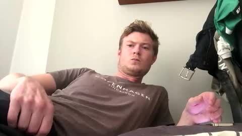 tippedrobin4830 online show from 11/17/25, 01:39