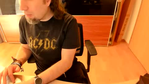 Snapshot of tirolerboy27 chatting on 02/23/26, 12:46 Tirolerboy27 online show from 02/23/26, 12:46