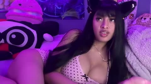 HOTTIE4U online show from 11/04/25, 06:01