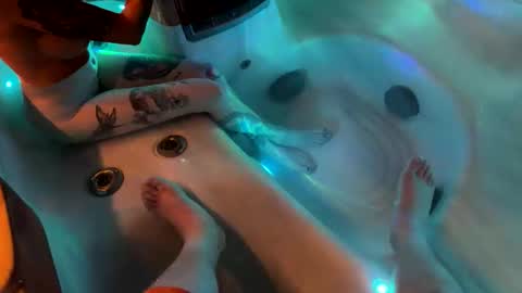 Snapshot of tjamesm82 chatting on 11/28/25, 06:49 Foolisheart online show from 11/28/25, 06:49