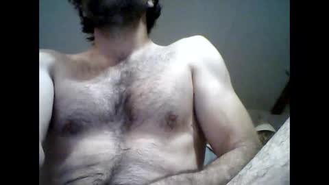 Snapshot of tlessa86 chatting on 11/12/25, 10:15 tlessa86 online show from 11/12/25, 10:15