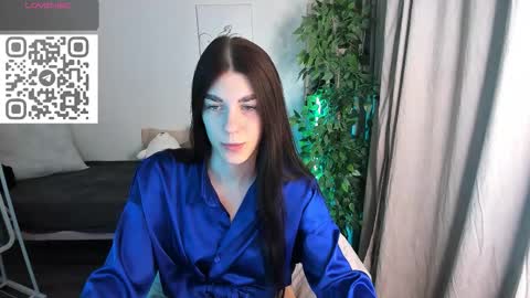 Snapshot of to_your chatting on 09/12/25, 11:26 2 GMT Mo Tu We Th Fr 10am-4am online show from 09/12/25, 11:26