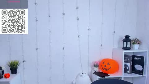 Snapshot of to_your chatting on 10/30/25, 10:10 2 GMT Mo Tu We Th Fr 10am-4am online show from 10/30/25, 10:10