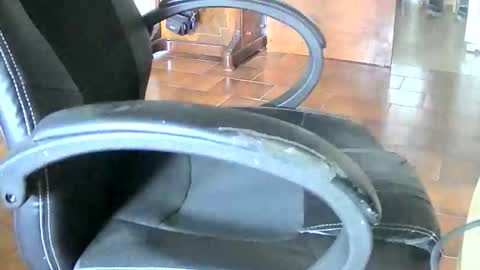 Tobiko online show from 04/10/26, 02:22