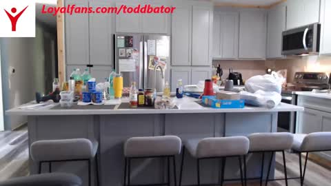 Snapshot of toddbator chatting on 05/25/26, 02:12 Todd Bator online show from 05/25/26, 02:12