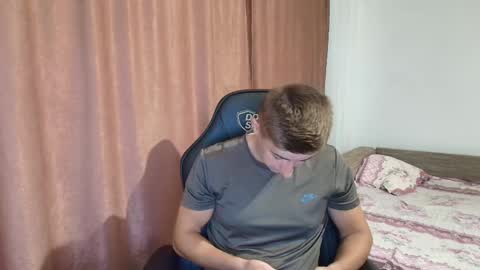 Snapshot of todhorny987 chatting on 02/17/25, 05:25 todhorny987 online show from 02/17/25, 05:25