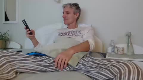 Daniel Bisexual uncut 20cm online show from 12/24/24, 02:22