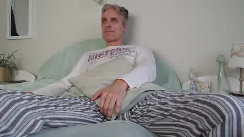 Daniel Bisexual uncut 20cm online show from 12/25/24, 07:46