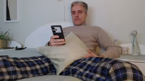 Daniel Bisexual uncut 20cm online show from 12/26/24, 03:20