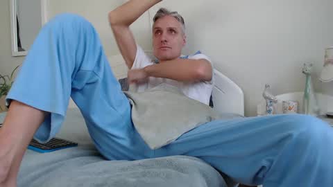 Daniel Bisexual uncut 20cm online show from 01/12/25, 07:53