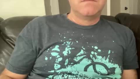 Joshua1983 online show from 12/31/24, 09:39