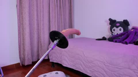   Independent model online show from 02/22/25, 05:23