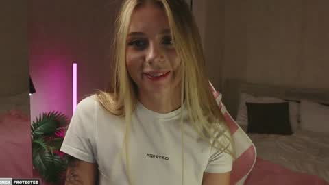 Snapshot of tokyo_n chatting on 01/23/25, 12:14 tokyo_n online show from 01/23/25, 12:14