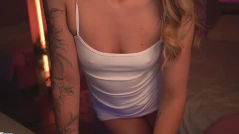 Snapshot of tokyo_n chatting on 02/21/25, 02:28 tokyo_n online show from 02/21/25, 02:28