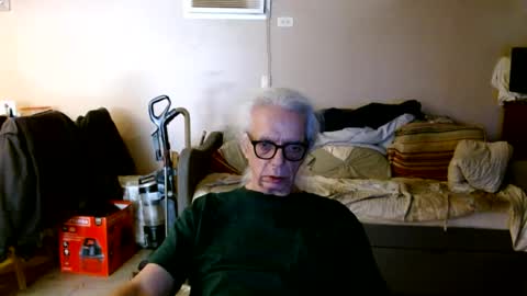 tom112292014 online show from 10/01/25, 04:02