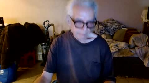 tom112292014 online show from 04/15/26, 08:09