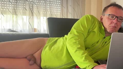 Tom online show from 04/11/26, 06:29