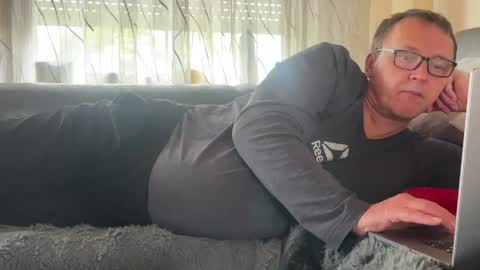 Tom online show from 04/21/26, 02:45