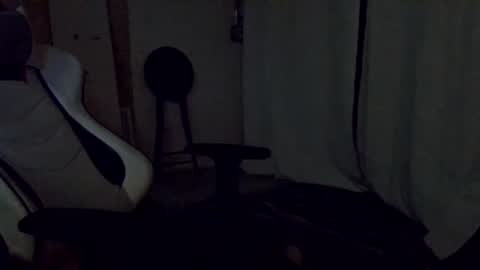 Snapshot of tom6801 chatting on 11/01/25, 10:06 Tom online show from 11/01/25, 10:06