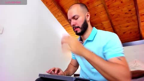   online show from 11/09/25, 01:31