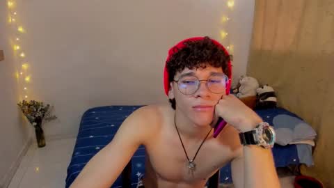 Tom Blue online show from 11/05/25, 02:39