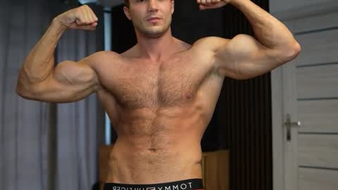 Tom online show from 09/26/25, 03:38