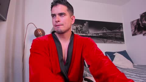 TOM MCKLEEIN  instagram online show from 01/10/25, 03:29