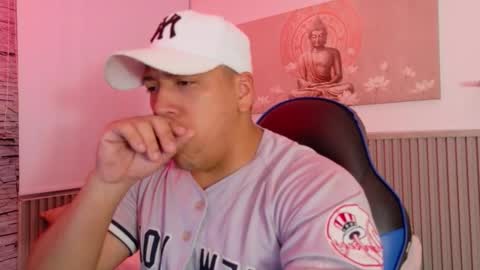 Tom muscle1 online show from 11/21/25, 11:53