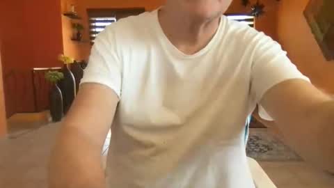 Hola online show from 04/01/26, 06:05