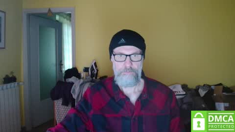 Snapshot of tomasmilian77 chatting on 12/03/25, 08:00 Tomas Milian online show from 12/03/25, 08:00