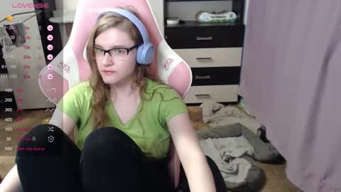 tomato_tease online show from 10/10/25, 05:06