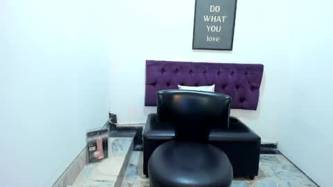 Snapshot of tomboy_natali chatting on 05/15/26, 11:45 IAN SAYD online show from 05/15/26, 11:45