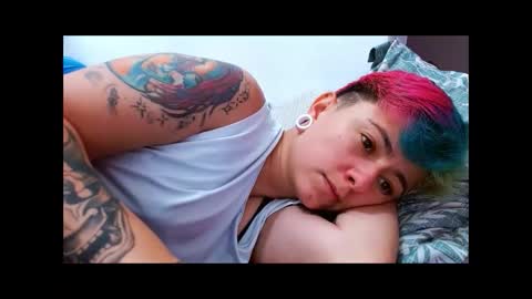 Blue online show from 10/24/25, 04:58