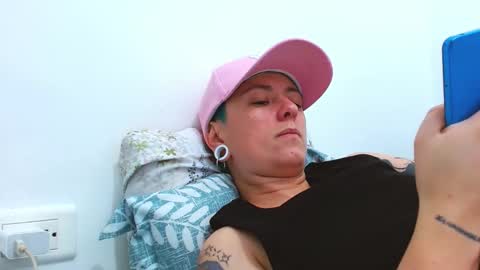 Blue online show from 02/06/26, 06:11