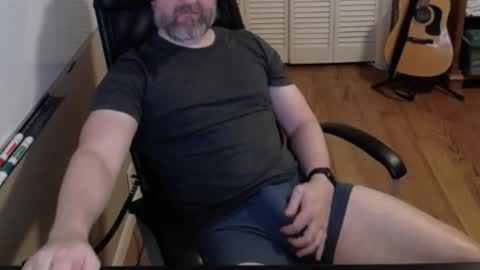 Snapshot of tombrockmoen2 chatting on 12/14/25, 06:08 tombrockmoen2 online show from 12/14/25, 06:08