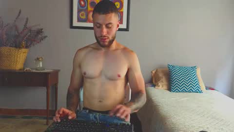 tomDavisXl online show from 03/12/26, 03:40