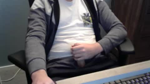 tomin3m online show from 10/10/25, 11:04