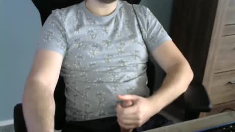 Snapshot of tomin3m chatting on 01/17/26, 12:21 tomin3m online show from 01/17/26, 12:21